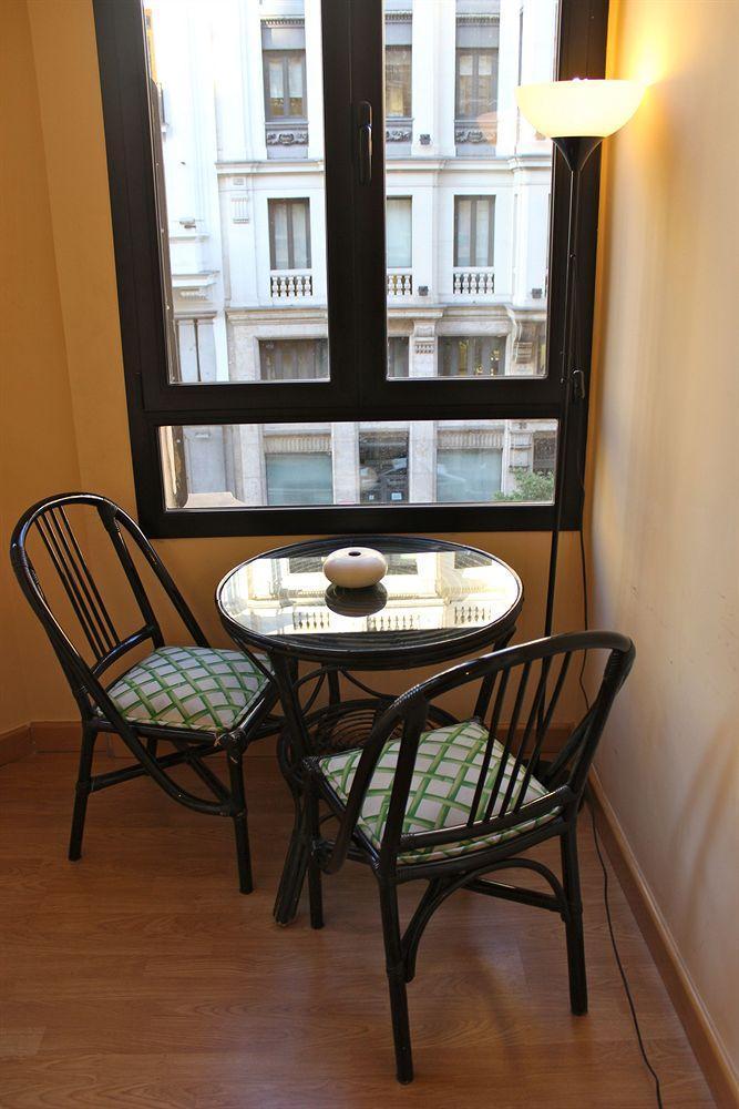 Hostal Montecarlo Madrid Exterior foto